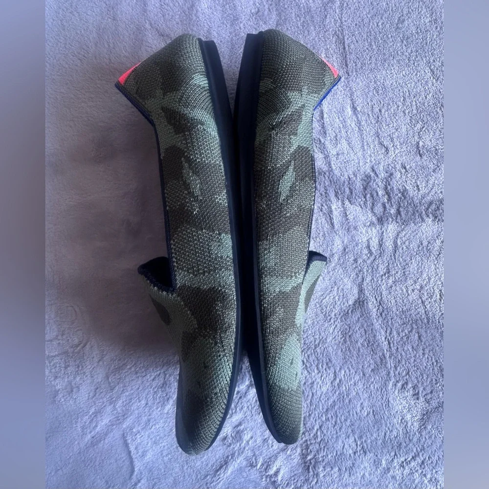 Rothys Camo Loafers Womens 9.5 Green Flats Round Toe Slip On.